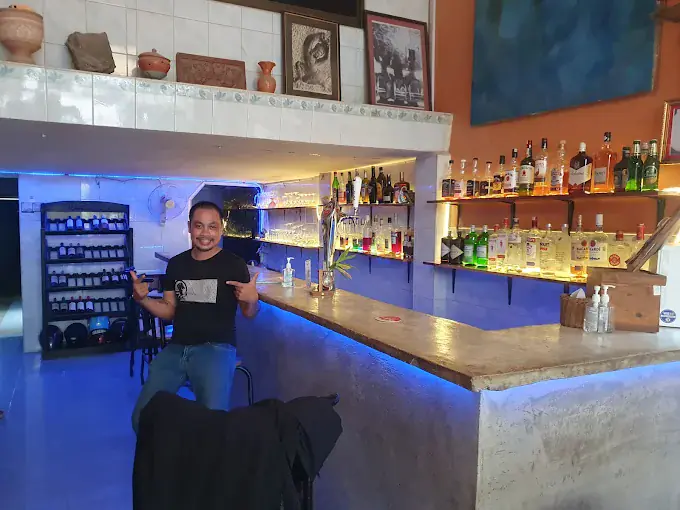 woodhouse-battambang-gay-bar